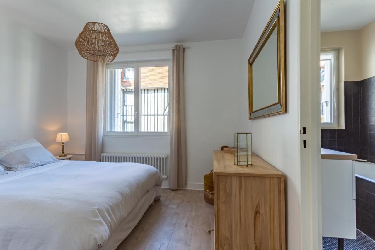 Le Carrousel - Appartement Avec Studio Attenant ドーヴィル エクステリア 写真